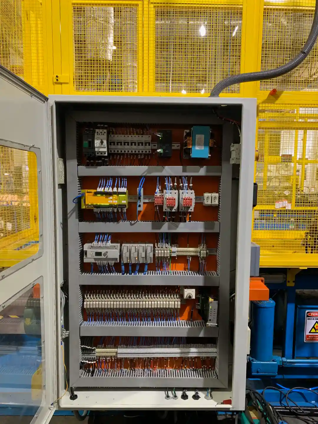 CASE MIDEA 2